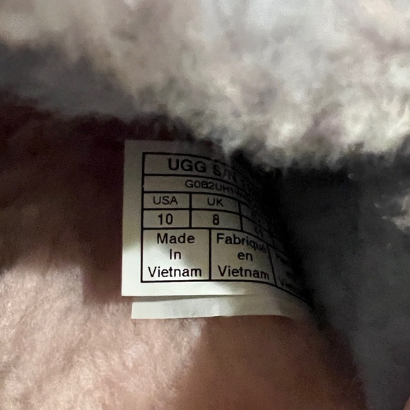 UGG Multicolor Fluffy Slippers - Picture 6 of 7